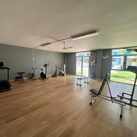 Modern With A Big Pool And Free Parking Apartman Gandía