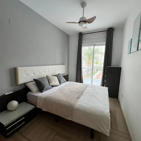 Modern With A Big Pool And Free Parking * Gandía