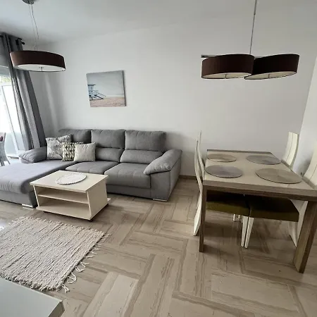 Apartman Modern With A Big Pool And Free Parking *