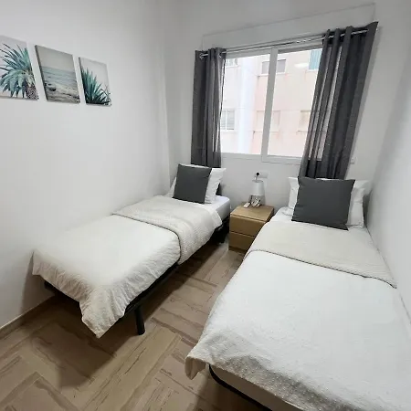 Modern With A Big Pool And Free Parking Apartman Gandía