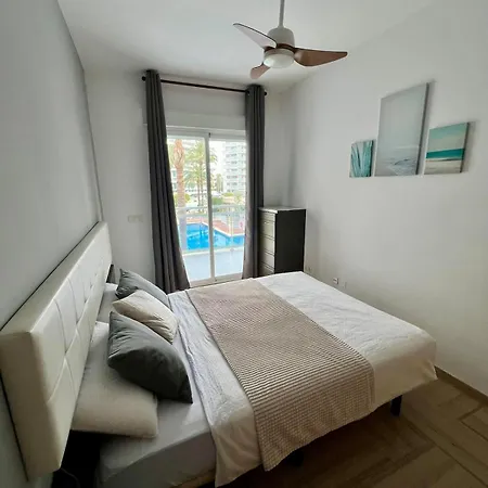 Modern With A Big Pool And Free Parking Apartman *