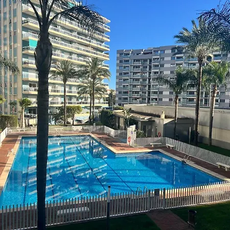 Modern With A Big Pool And Free Parking Apartment *